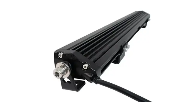 Tilpass Lumary Vixen SR 21 LED-bar med riktig tilbehør til din bil